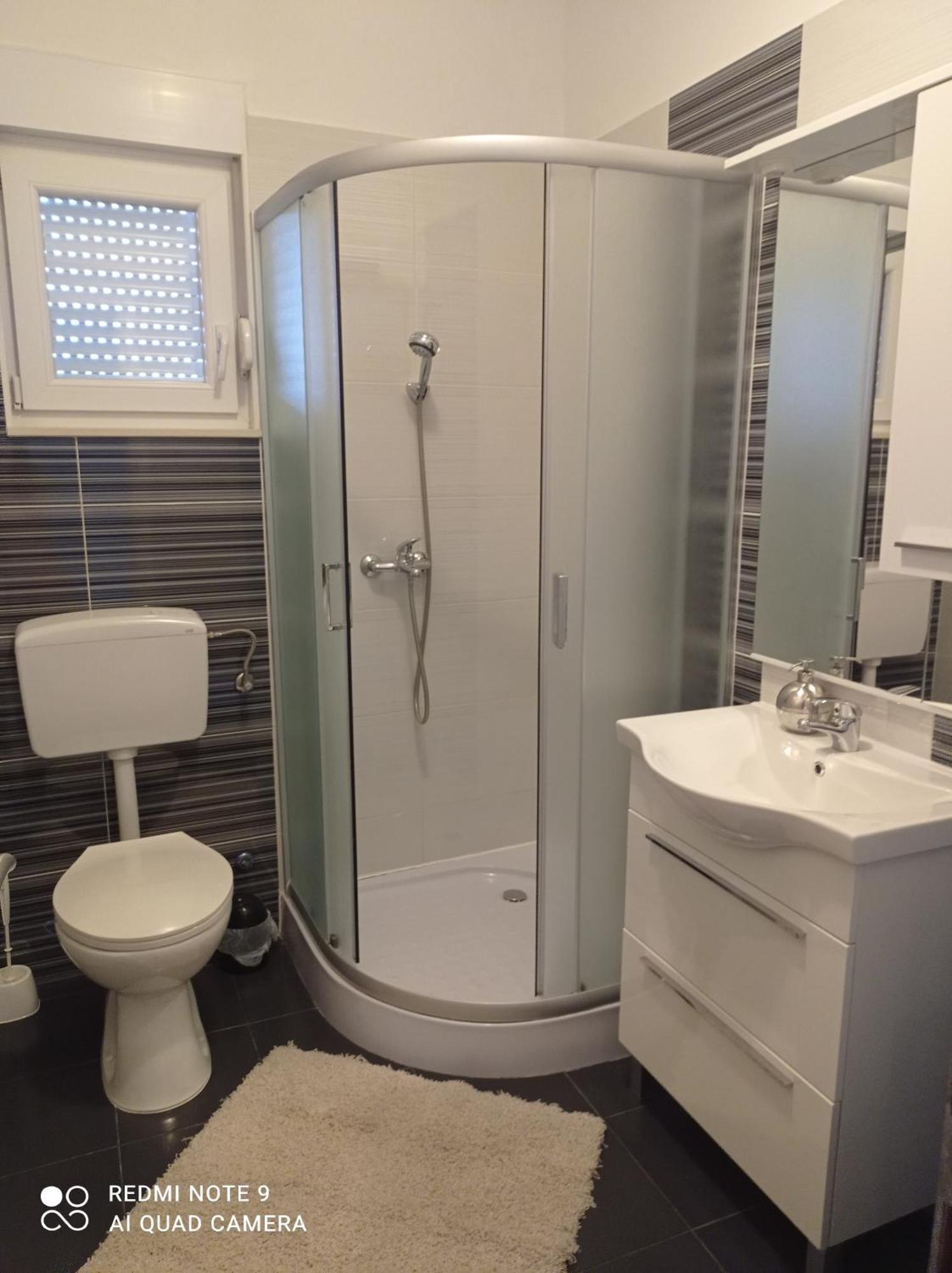 Apartmani Gaga Бибине Екстериор снимка