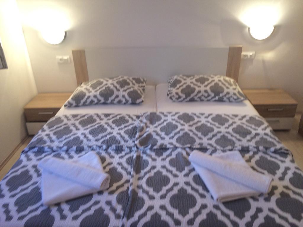 Apartmani Gaga Бибине Екстериор снимка